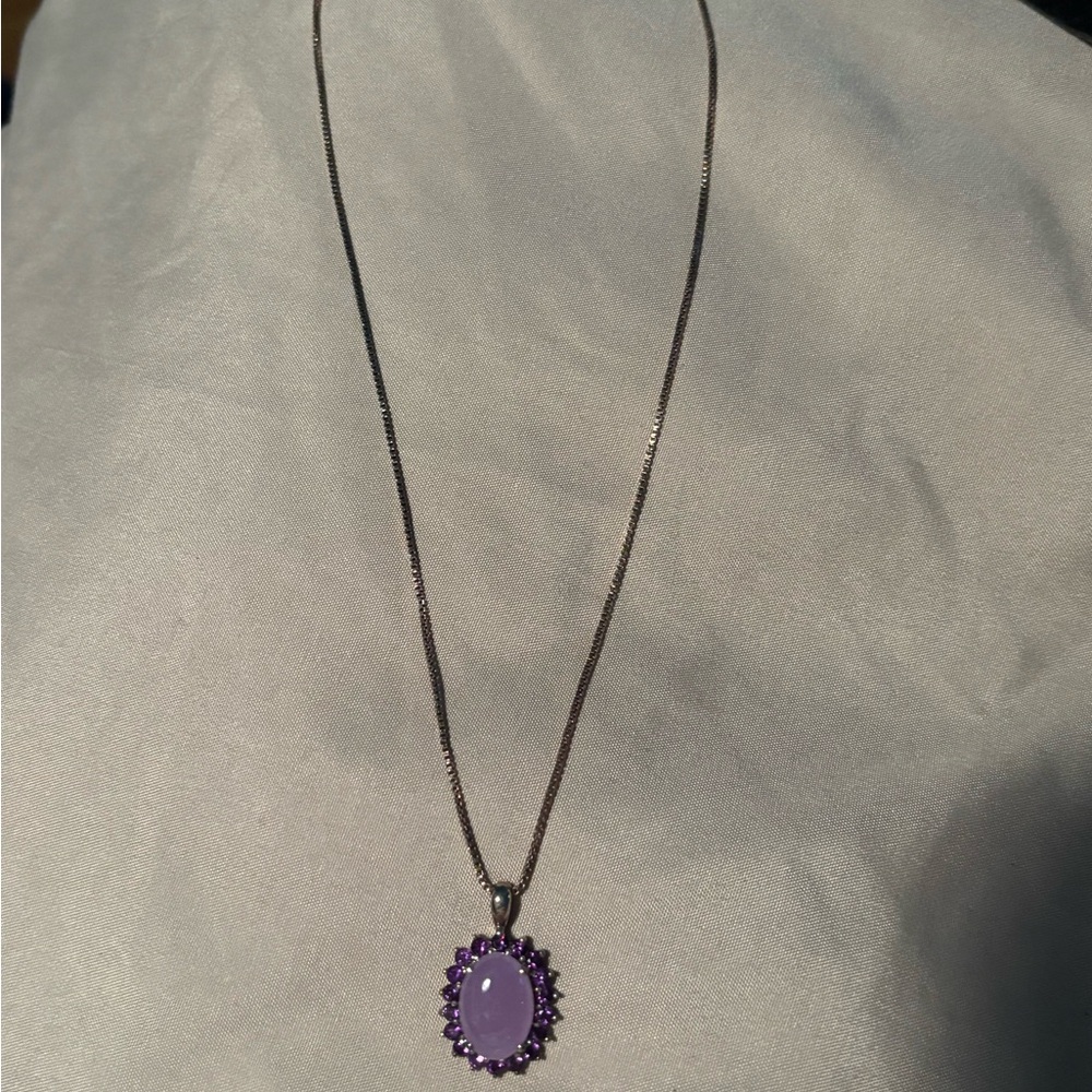 Elegant Purple Pendant Necklace